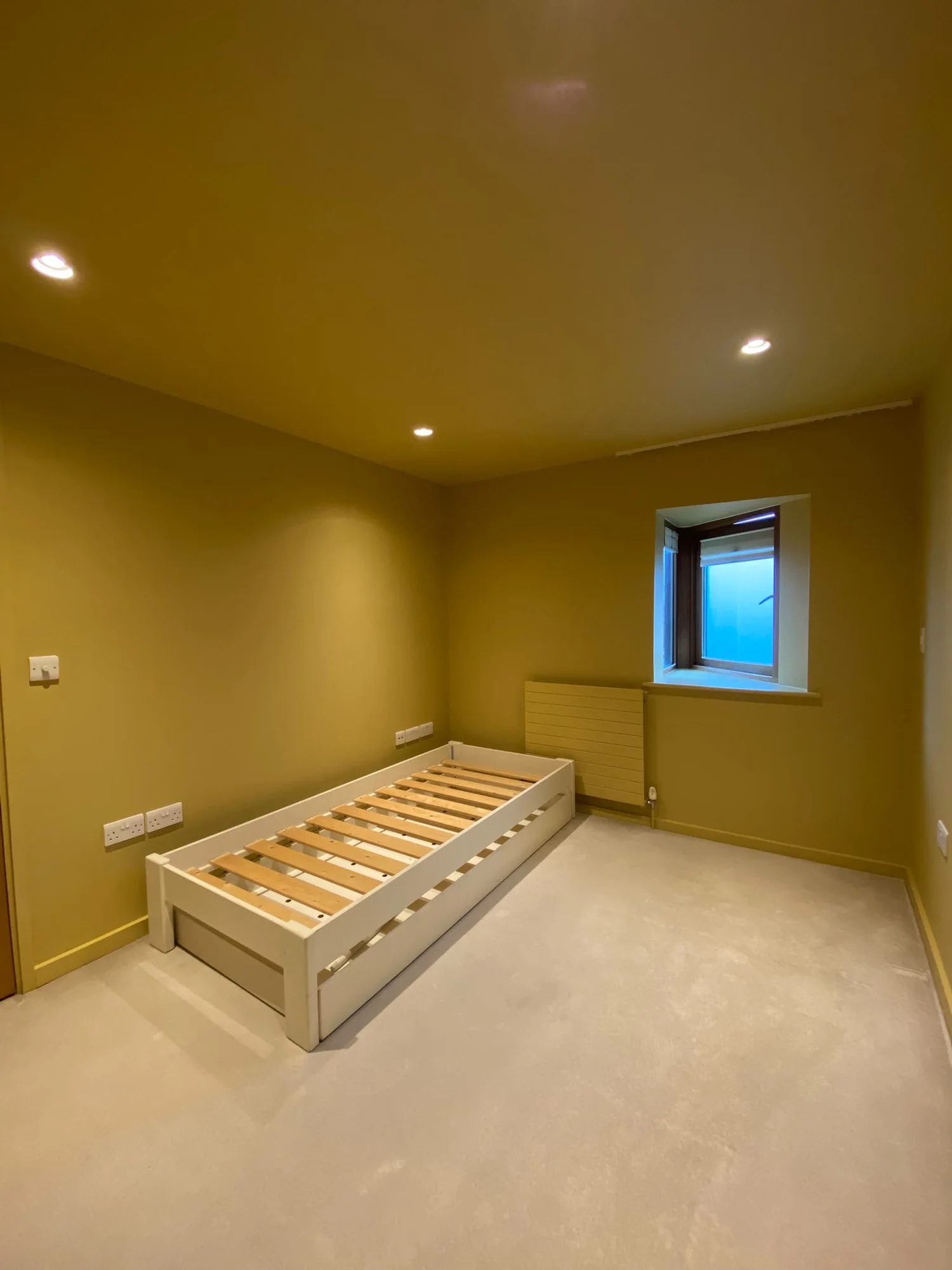 Second view of the olive bedroom decoration